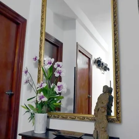 Piso Tranquilo Y Acogedor A 3 Min A Pie Del Centro